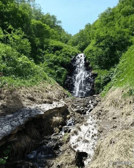 东北野外山谷,大自然的秘境探险之旅