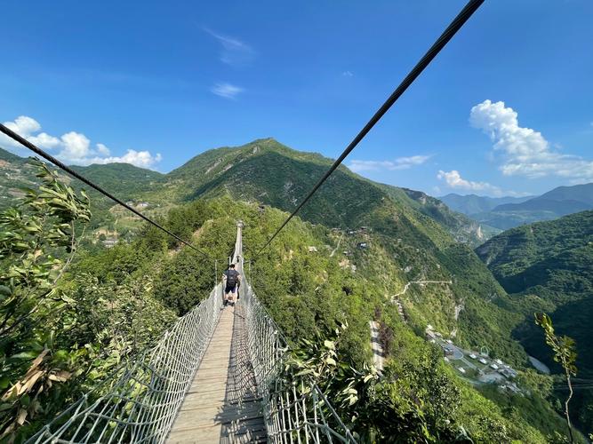 介绍雷人山寨景点,一场关于创意与争议的旅游盛宴  第2张