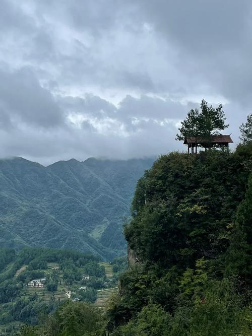 利川大塘山顶,探秘巴东秘境，领略自然与人文的交融之美