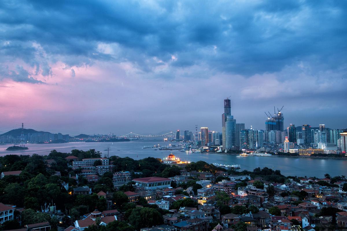 厦门，一座充满魅力的海上花园城市