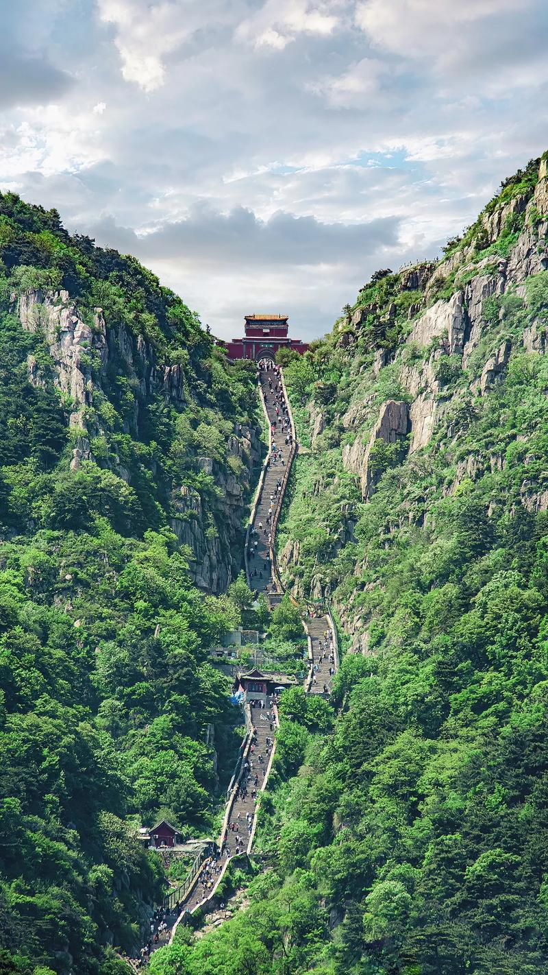 中国特色景点巡礼,品味千年文化，领略大美河山