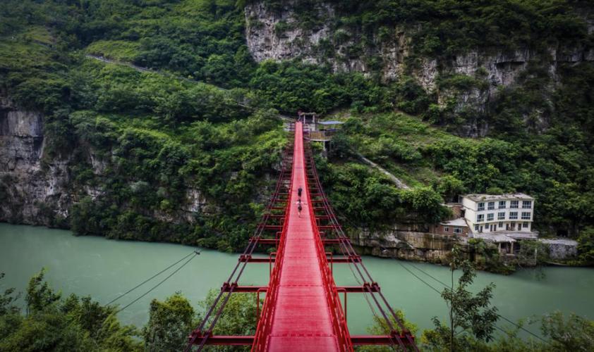 乐山爱情桥,一段浪漫的传奇，一座永恒的见证