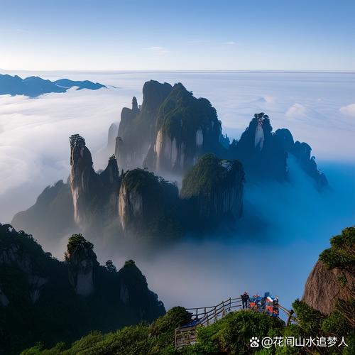 云层之上，探索神秘的天界仙境_云层旅游景点介绍  第2张