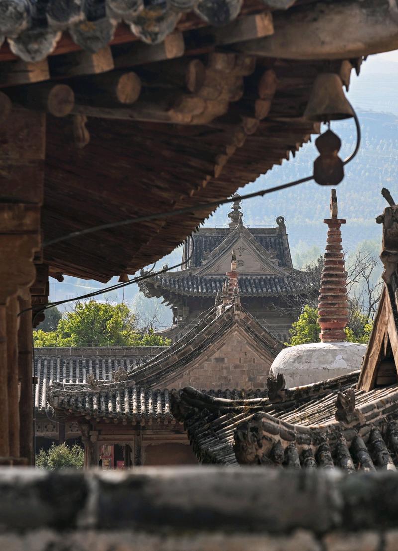 南部山区寺庙,千年古刹，文化瑰宝