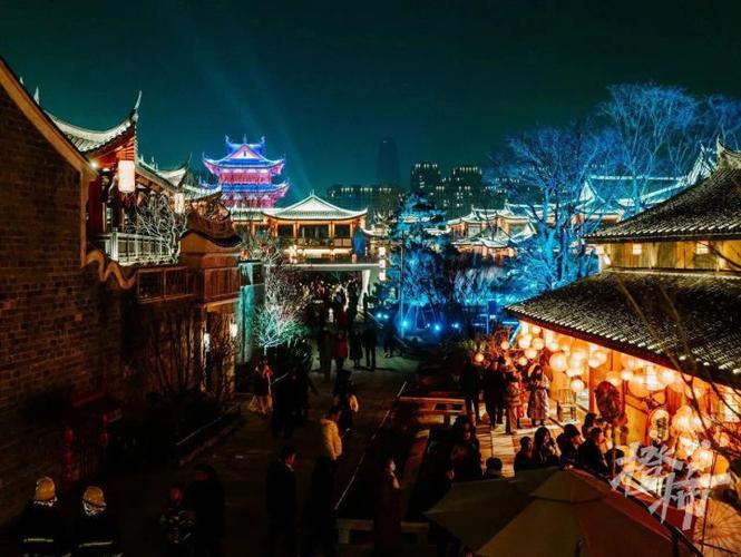 台州临海夜游,魅力古城的璀璨夜景，探寻历史与现代的交融