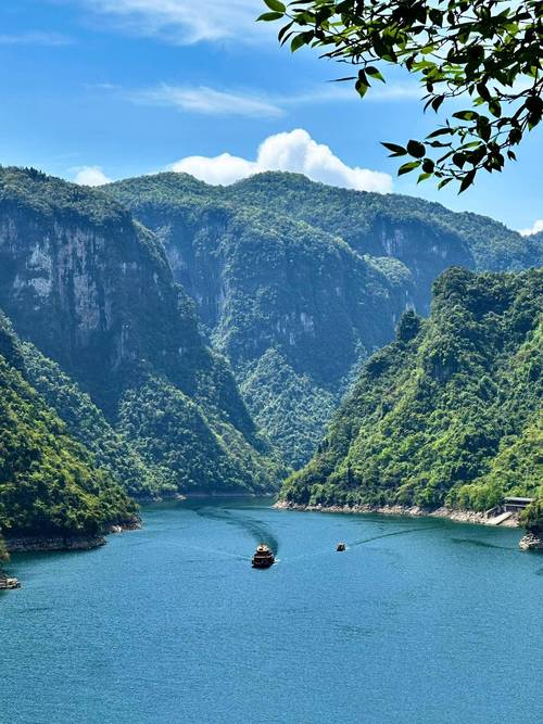 夏日避暑胜地_重庆，感受清凉的魅力