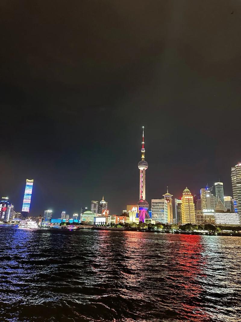 夜上海·月华映照,探寻这座魔都的月亮景点之美