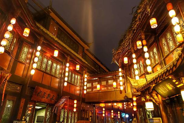 夜幕下的武侯祠,探寻古都成都的璀璨夜景