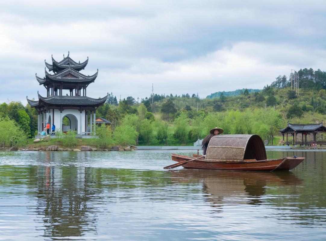 婺源河畔公园,诗意栖息的江南画卷