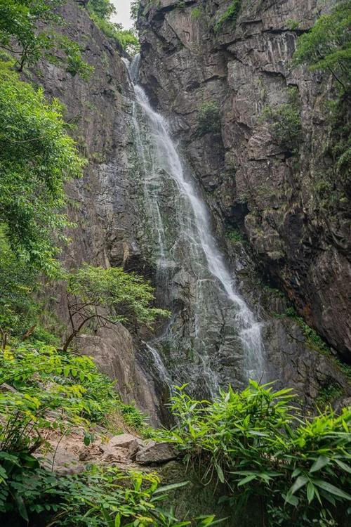 富源龙海,探秘自然奇观，感受山水之韵