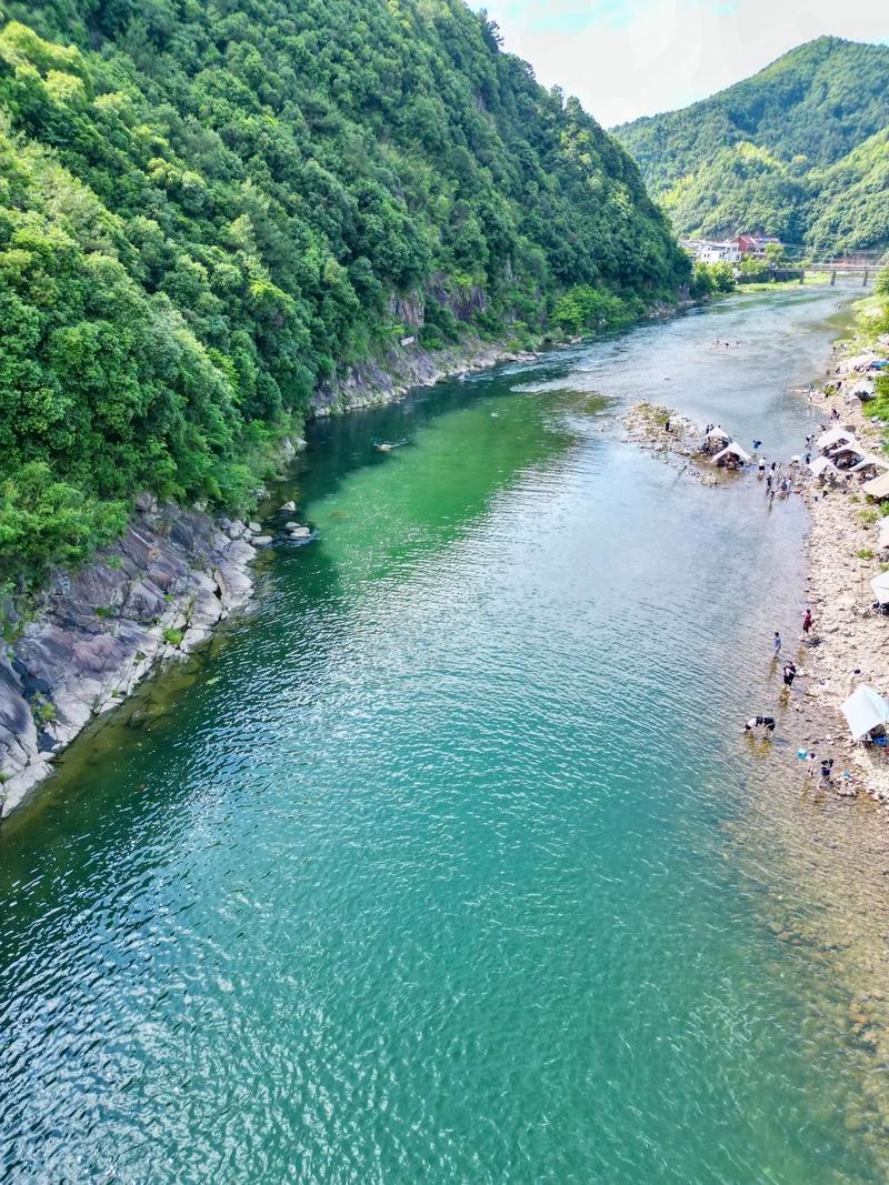 富阳水库,山水交融，探寻大自然的秘境