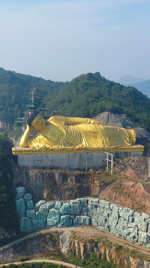 山东卧佛,千年古刹，佛光普照，文化传承的瑰宝