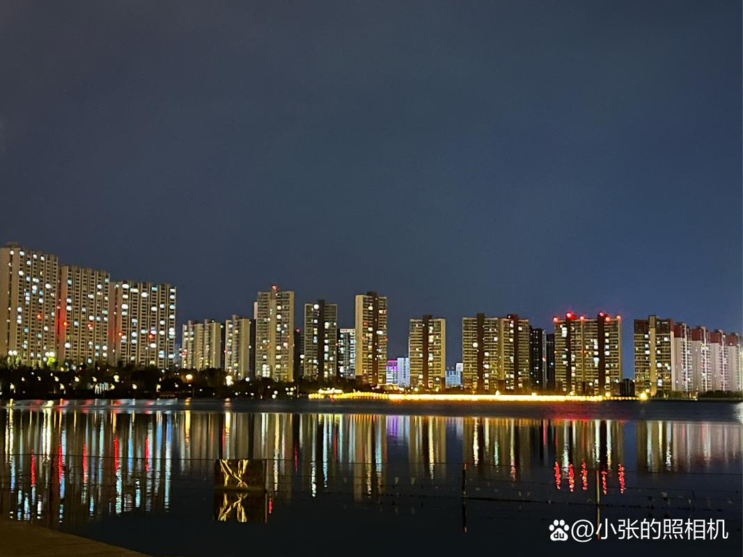 德安夜景，璀璨如梦，流光溢彩的都市风情