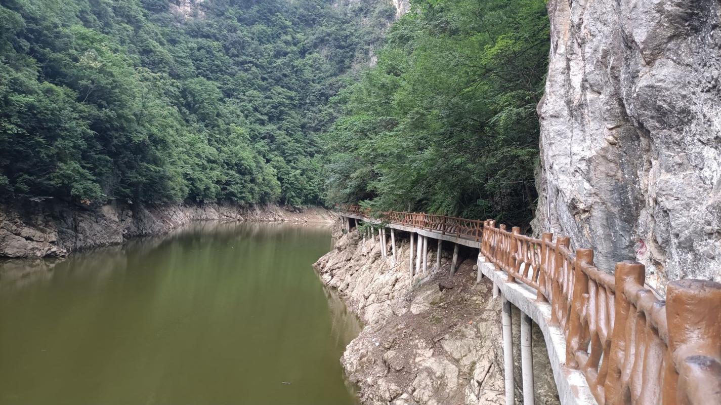 房县周边消暑胜地探秘,避暑纳凉，尽享清凉夏日