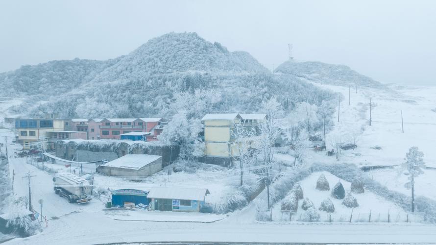 探寻冬日里的铜仁美景_走进贵州的冰雪仙境