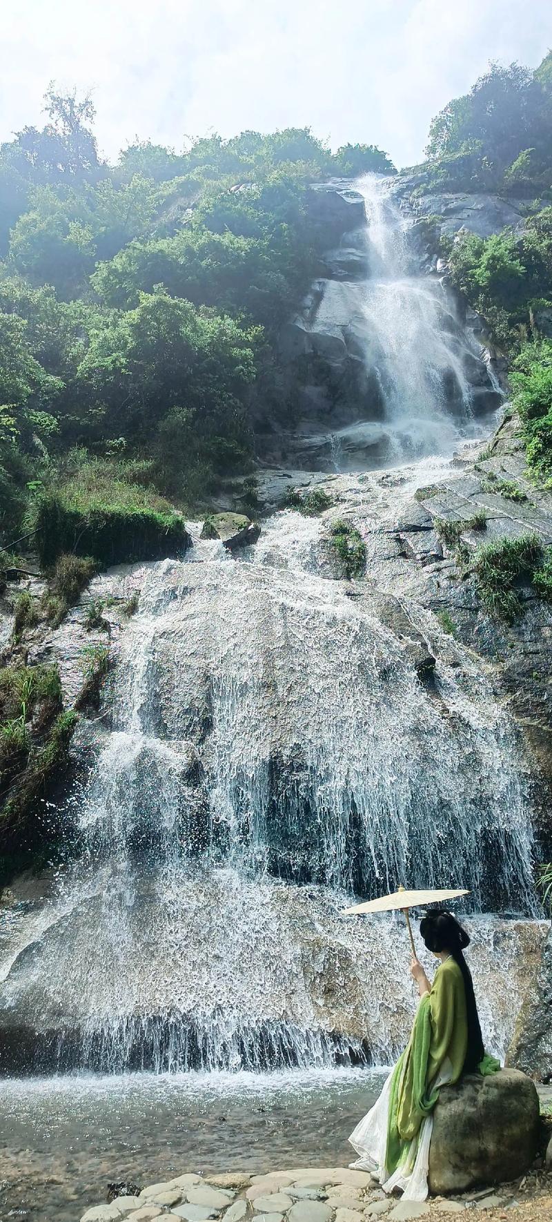 探寻冬江湖美景，领略山水之间的人文魅力