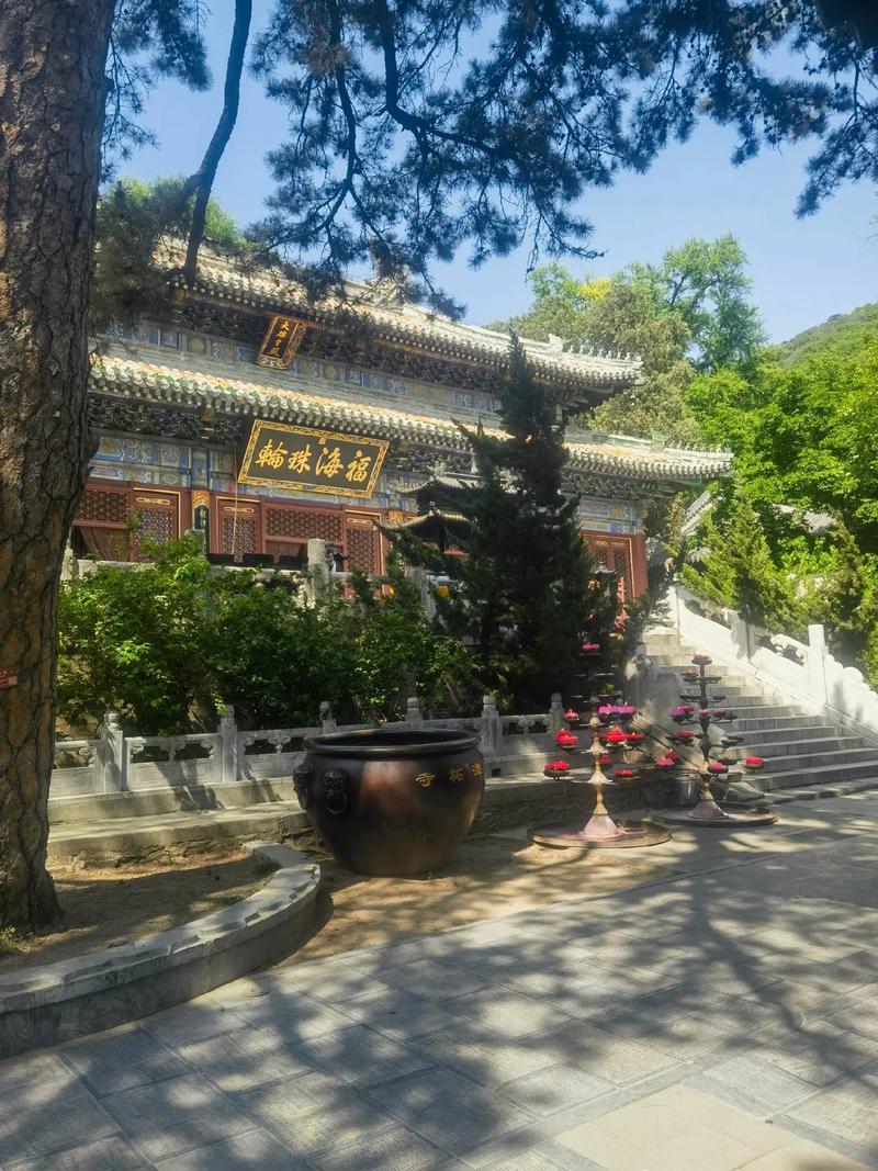 探寻历史文化，潭柘寺与周边景点之美