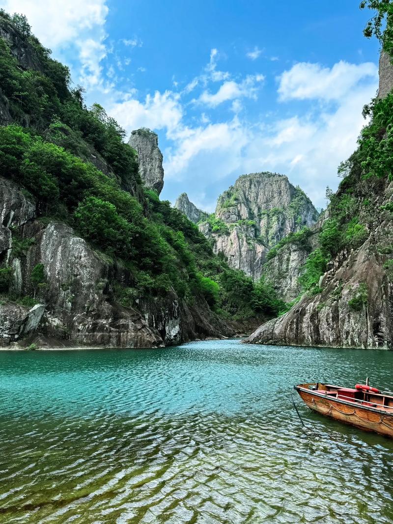 探寻山水之间_家人倾情推荐的旅游胜地