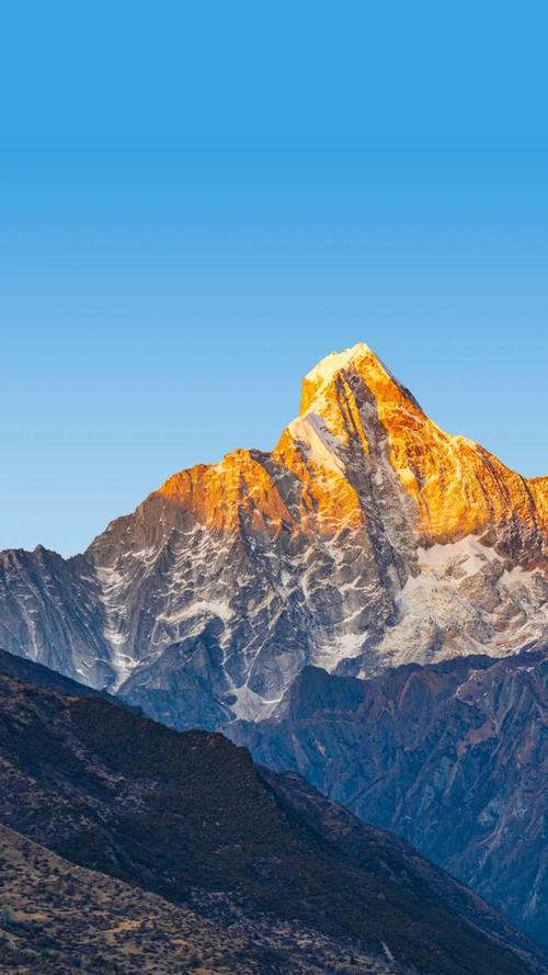 探寻山都秘境,揭开神秘山峰的美丽面纱