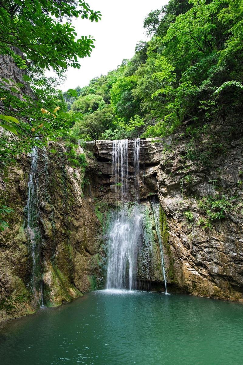 探寻峡谷小镇的绝美风光_我国神秘旅游胜地详细分析