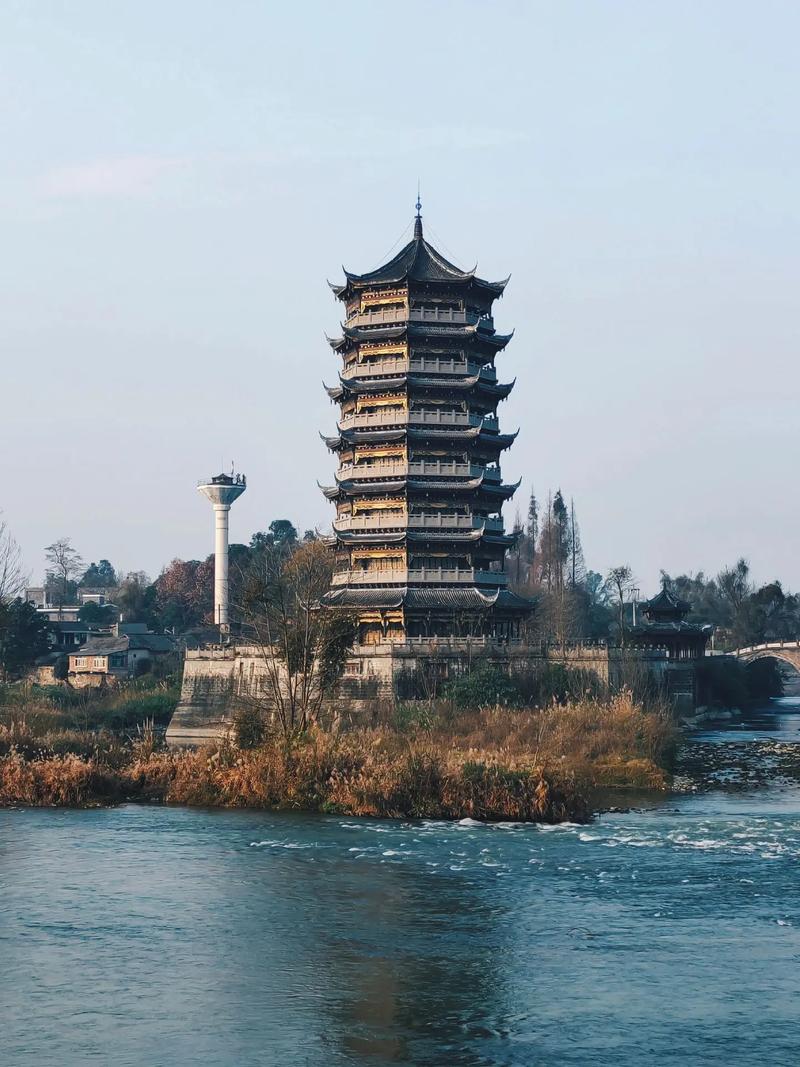 探寻崇州周边美景,历史与现代的交融之旅