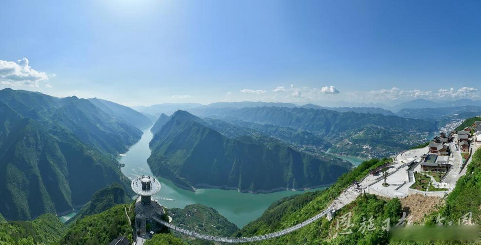 巴东长江有多宽，巴东长江旅游景点介绍。