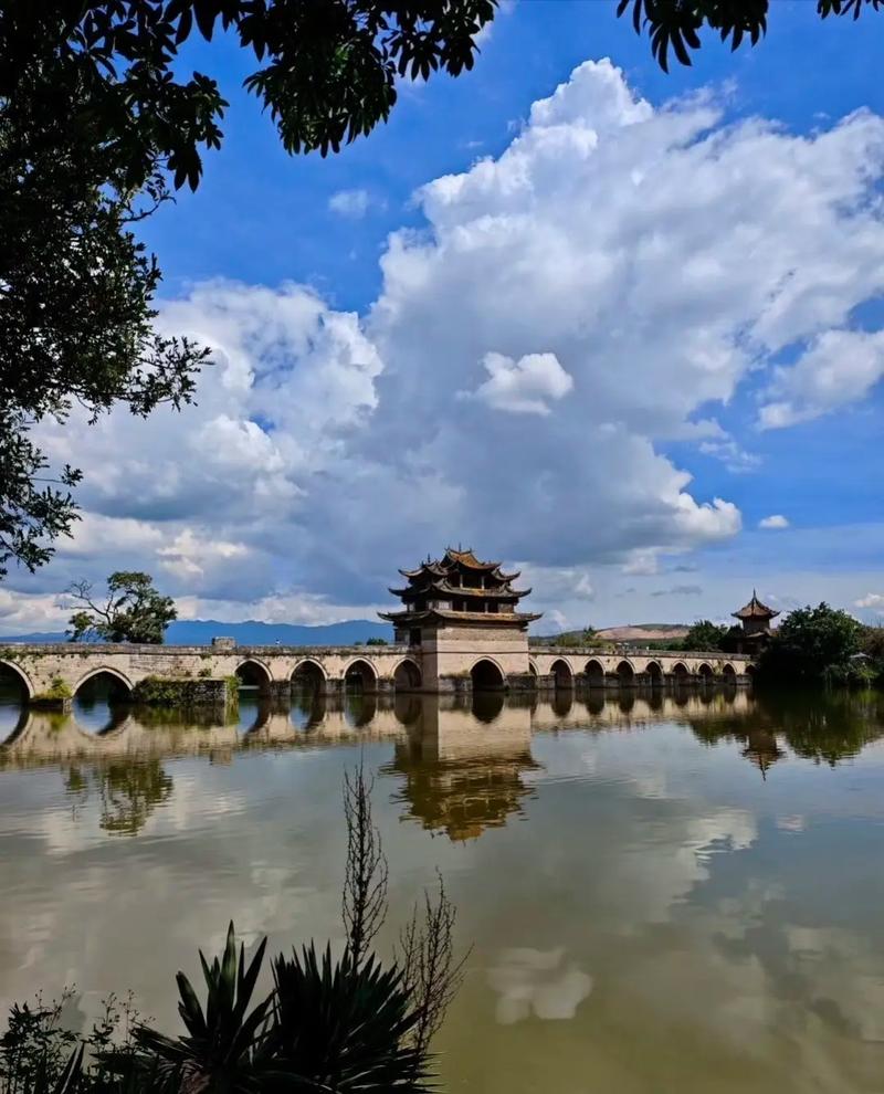 探寻建水旅游新地标,加州景点，历史与现代的完美交融