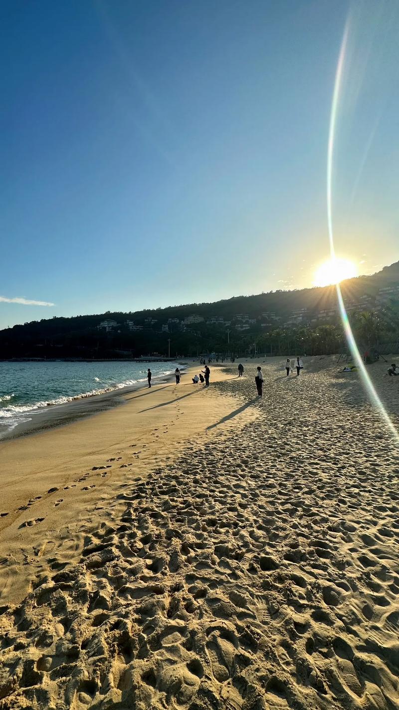 探寻梅莎海滩的碧海蓝天，感受加州风情