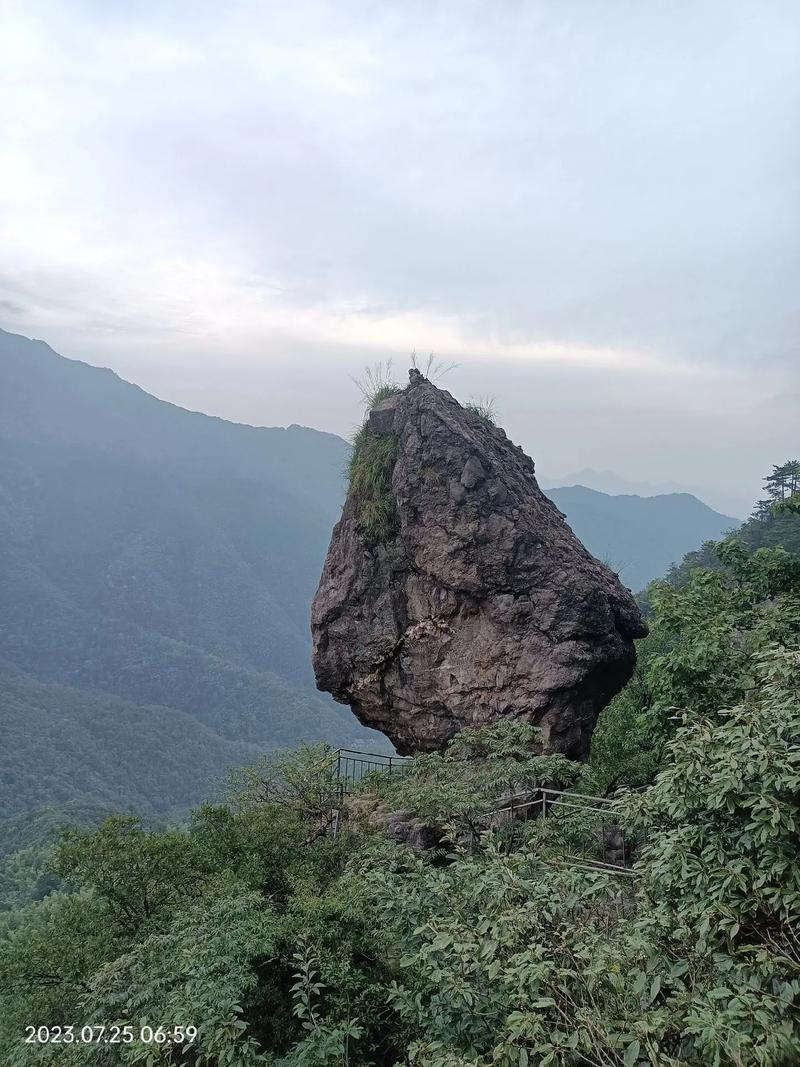 探寻神山高坡，感受大自然的神奇魅力