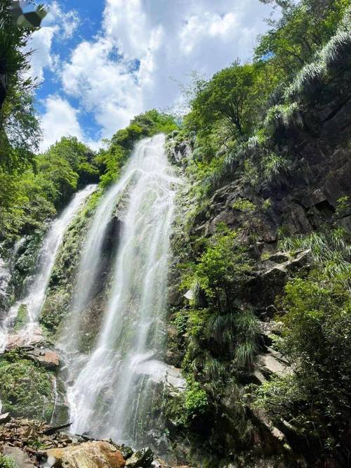 探秘上饶铅山,避暑胜地，山水画卷中的清凉世界