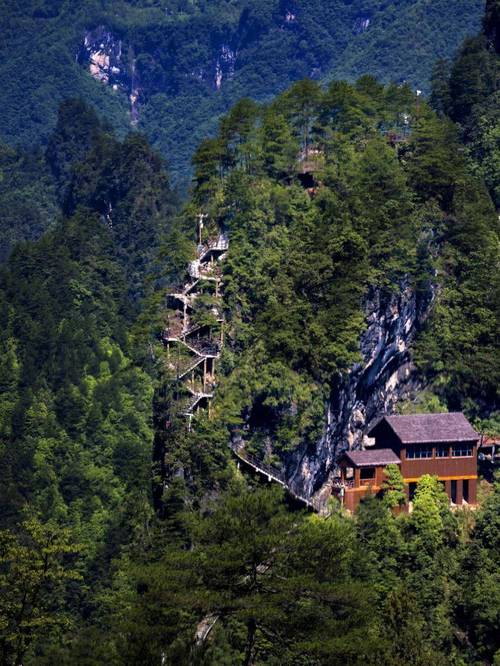 探秘城口,周边风光旖旎，自然与人文交织的旅游胜地