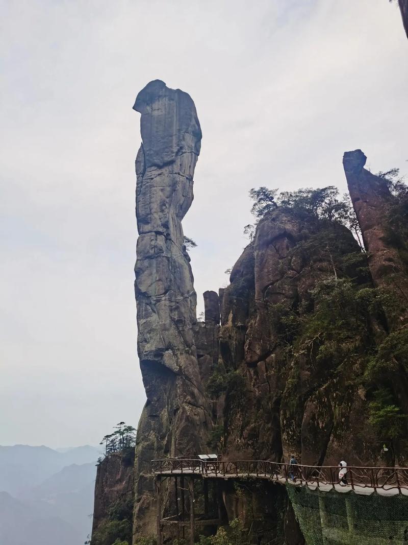 探秘天堂景点巨蟒出山,大自然的鬼斧神工与神秘传说