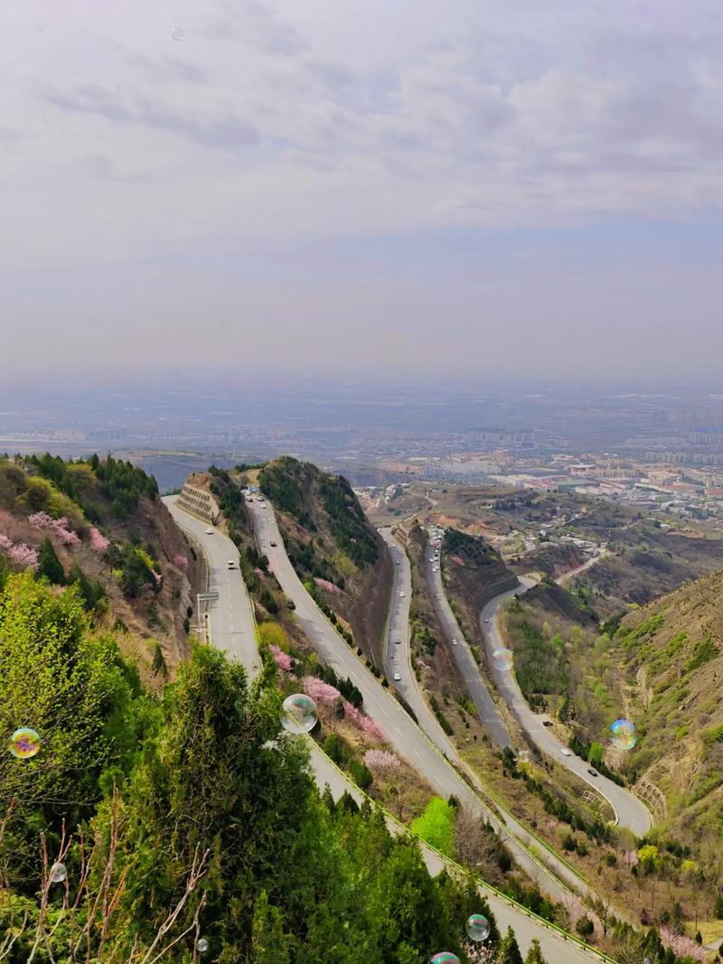 探秘西安山路,穿越时光的美丽之旅