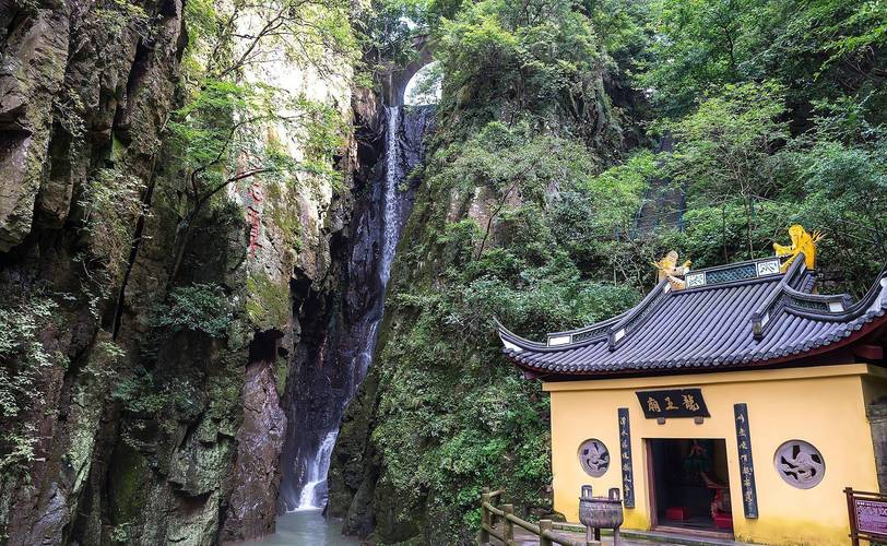 探秘雪窦山瀑布院,自然奇观与人文历史的完美融合  第2张