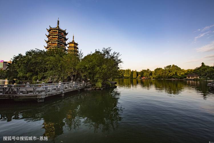 广西有什么好玩的地方，广西旅游十大必去景点，广西旅游一卡通。