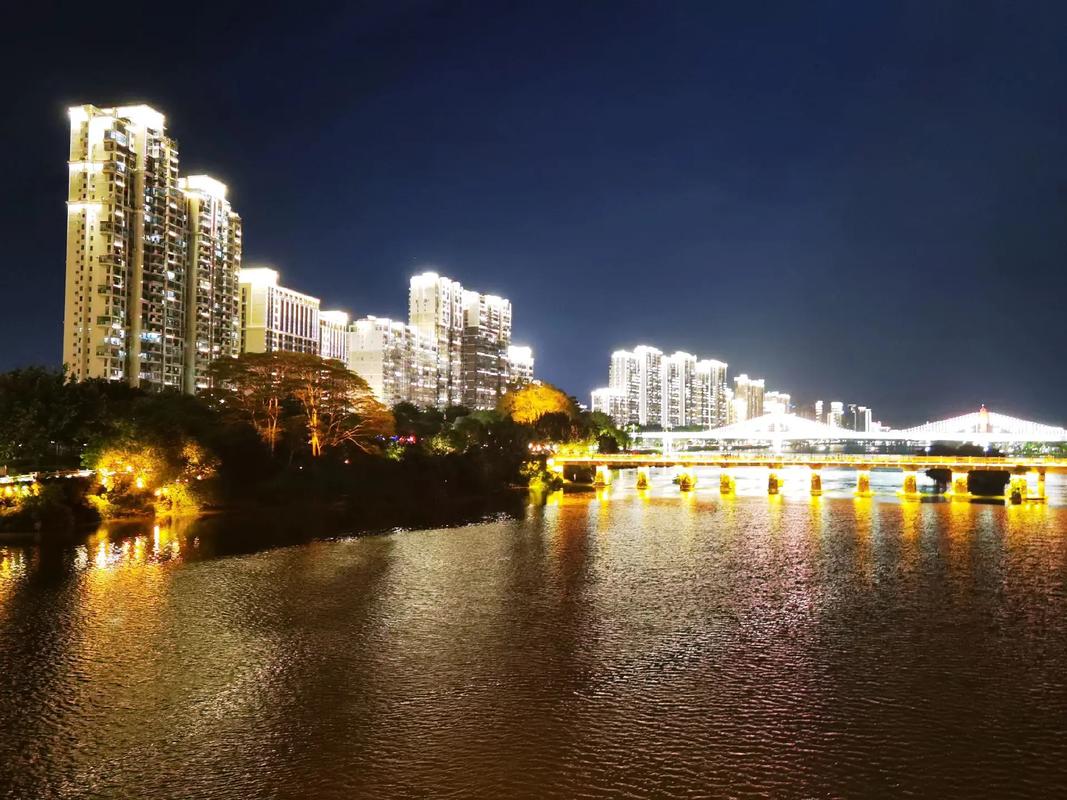 漳州龙海夜色璀璨，探秘海滨古城的浪漫夜景