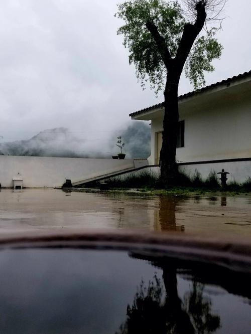 澳大利亚雨天的浪漫之旅,探寻隐藏在雨幕下的绝美景点