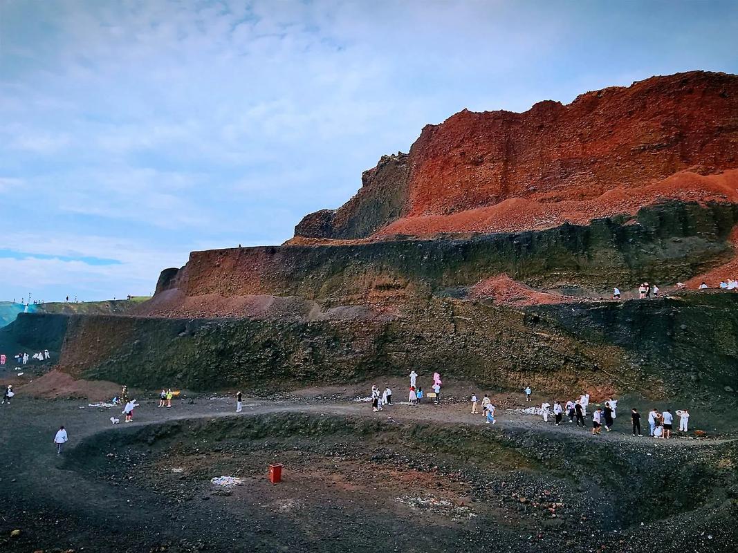 火山公园,大自然的熔岩奇观，探寻地质变迁的奥秘