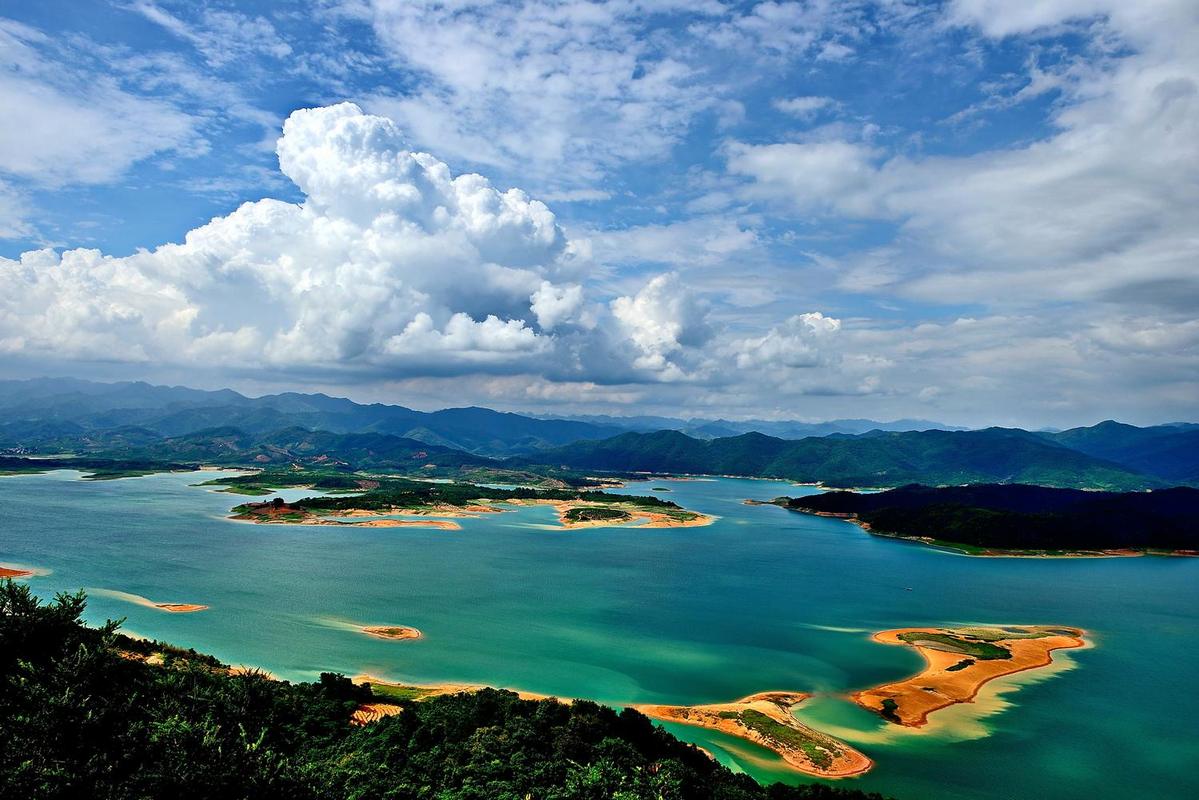 碧湖风光,探寻自然与现代交融的旅游胜地