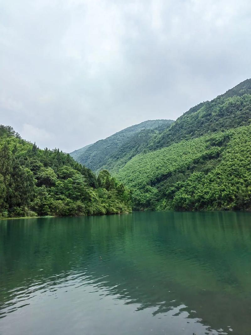 胜天湖,天然氧吧，诗意栖息地