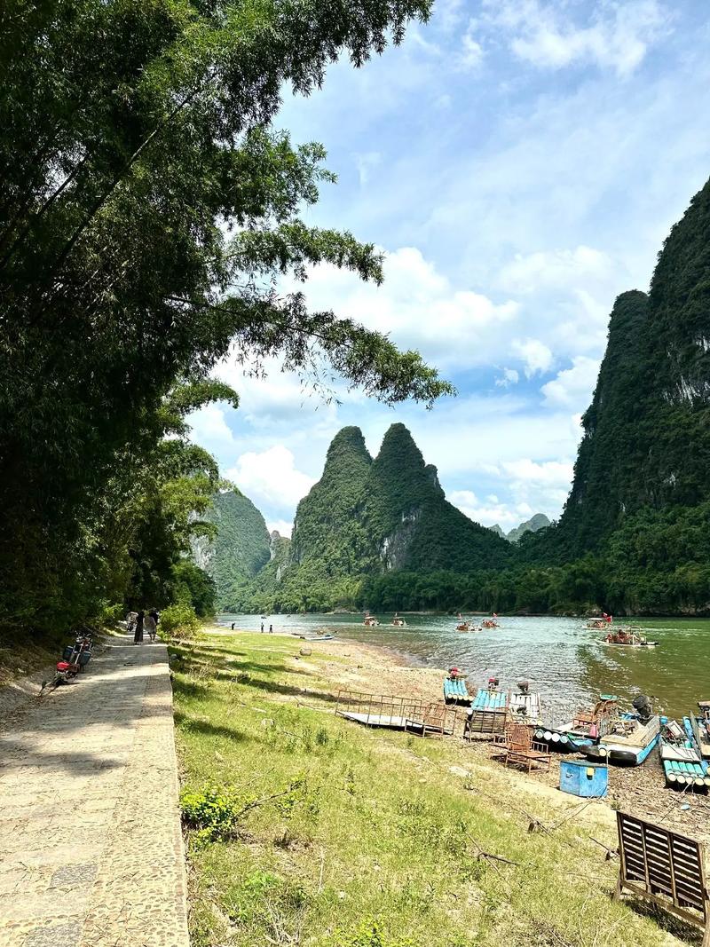 阳朔公园,山水画卷中的生态乐园