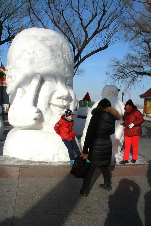 雪域奇观,探寻神秘雪人网红景点，揭开神秘面纱