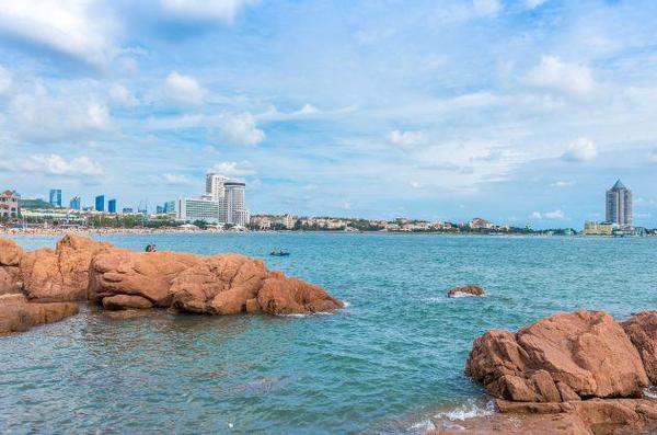 青岛福田海边,邂逅碧海蓝天，探寻海滨风情