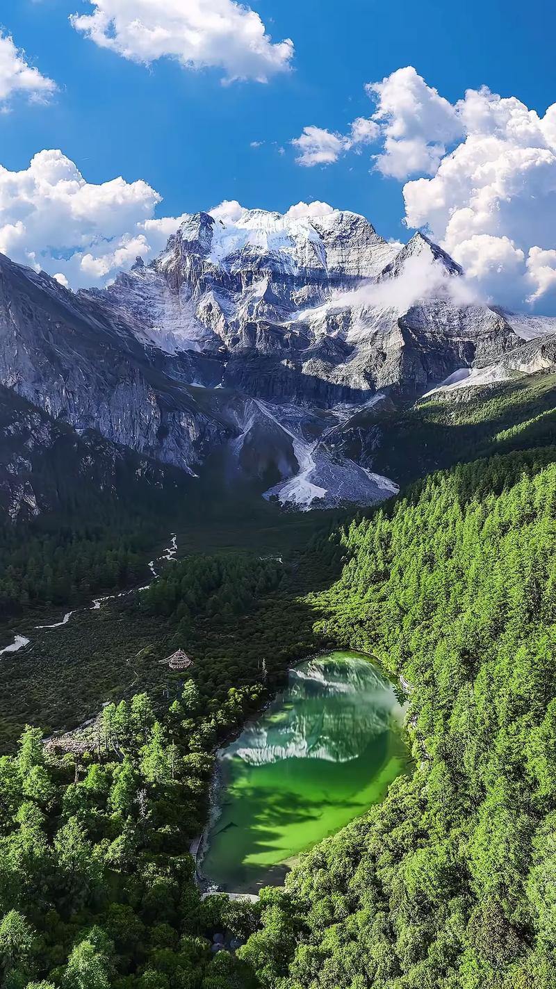 高原秘境，大自然的调色盘_探寻我国高原风景胜地的绝美风光