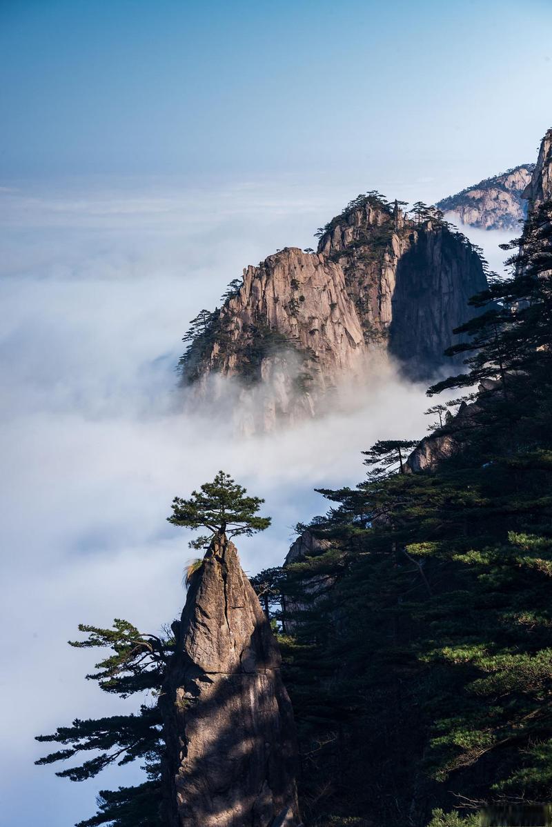 黄山奇观,大自然的鬼斧神工与人文景观的完美融合  第2张