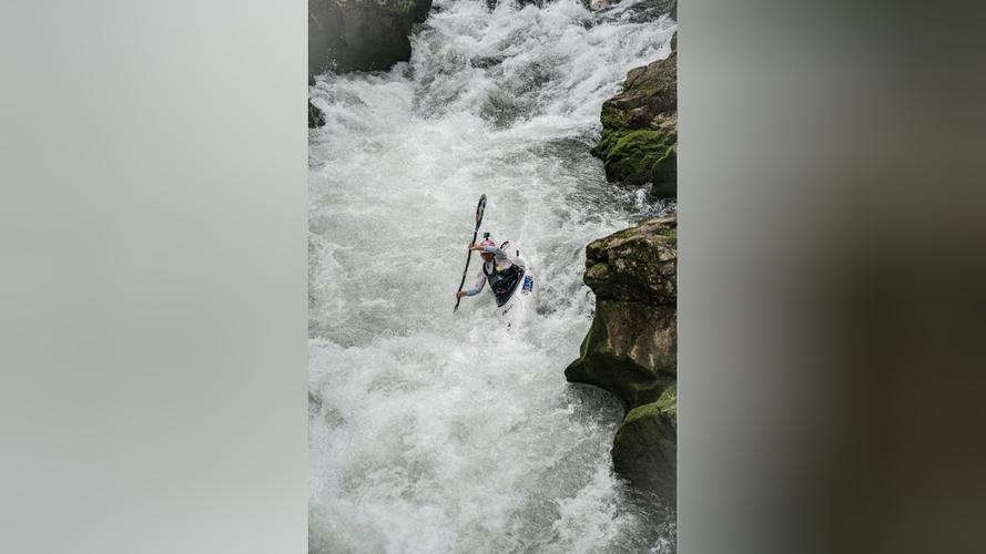 黄石漂流，激流勇进的自然奇观