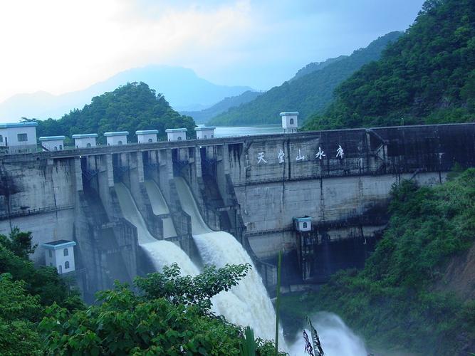 龙头水库,山水画卷中的宁静天堂