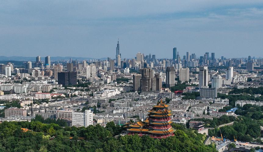 南京深秋，漫步时光隧道，探寻古都韵味