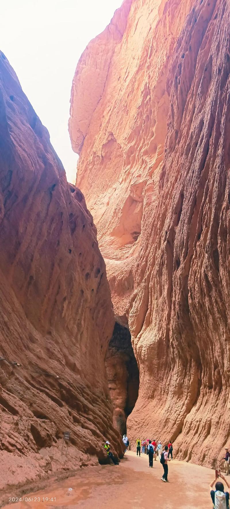 探寻峡谷秘境,自然奇观中的山峰传奇