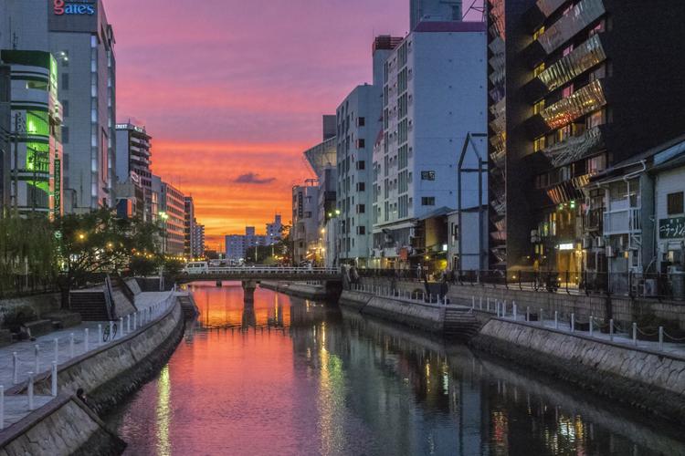 探寻日本福冈,一座充满魅力的海滨城市